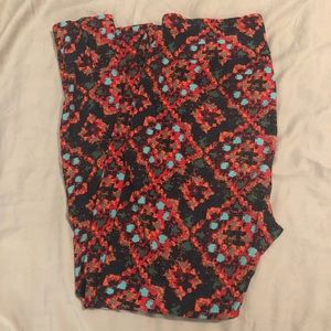 LuLaRoe Tall & Curvy Leggings